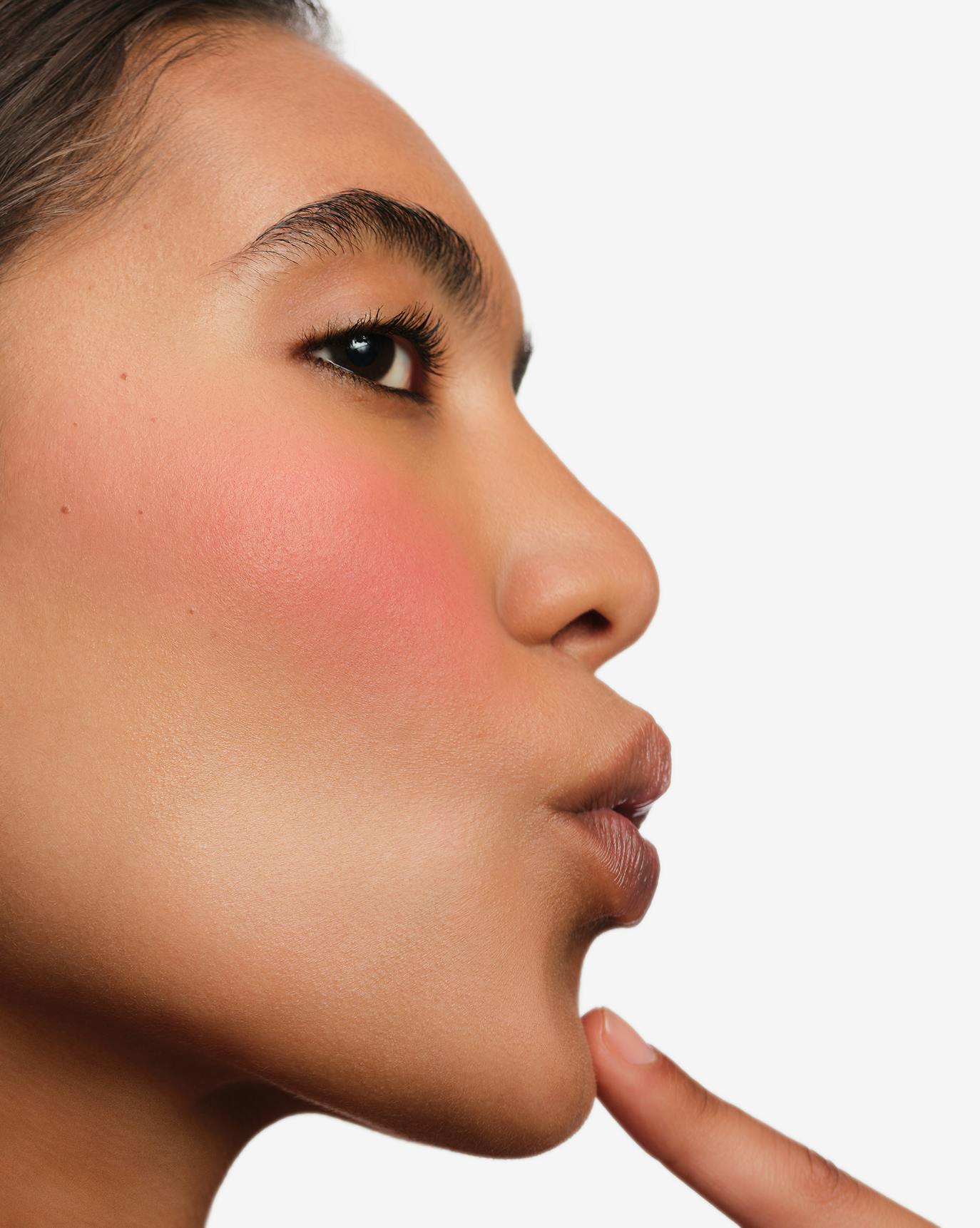 Summer wears Cloud Paint Plush Blush in Soar.